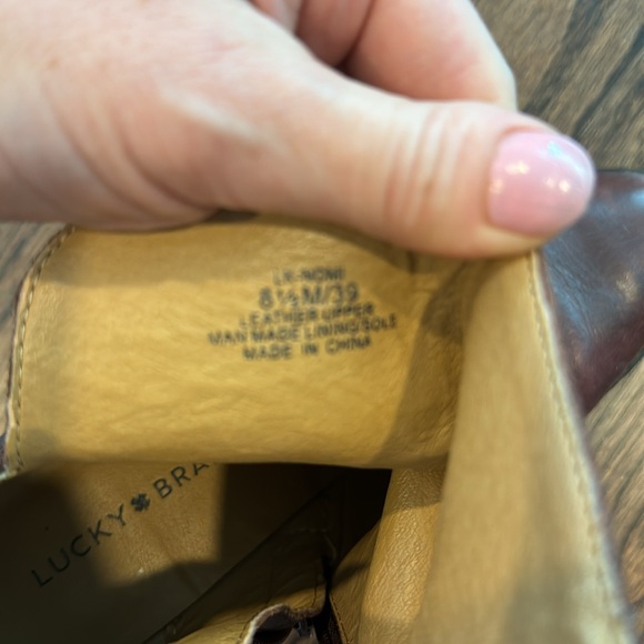 Lucky Brand Burgundy Heel Bootie size 8.5 women - Picture 7 of 7